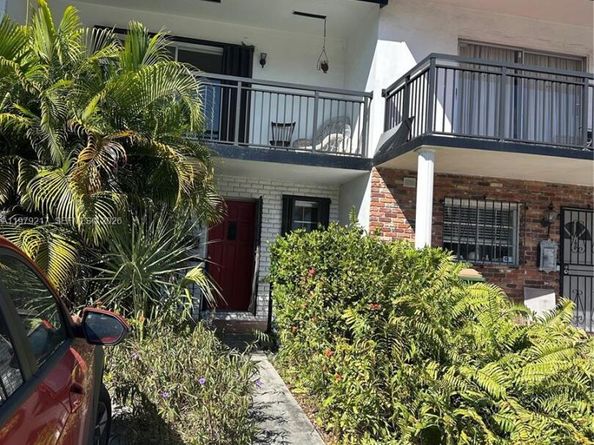 2279 NE 122nd St 2279, North Miami FL 33181