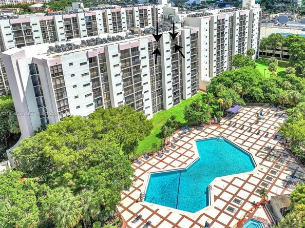 17011 N Bay Rd 912, Sunny Isles Beach FL 33160