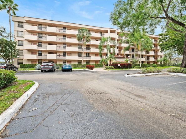 2768 S Carambola Cir S 403, Coconut Creek FL 33066