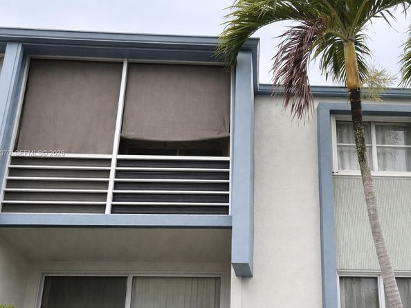 8758 SW 12th St 206, Miami FL 33174