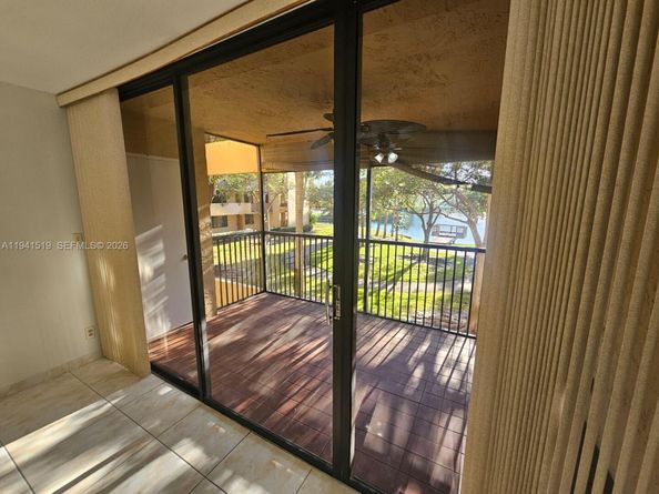 8592 W Sunrise Blvd 209, Plantation FL 33322