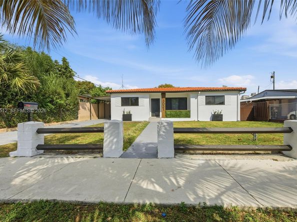 3021 SW 12th St, Miami FL 33135