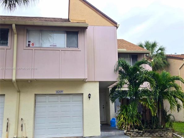 8209 NW 8th St 1, Plantation FL 33324