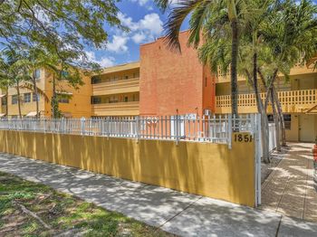 1851 NE 168 Th