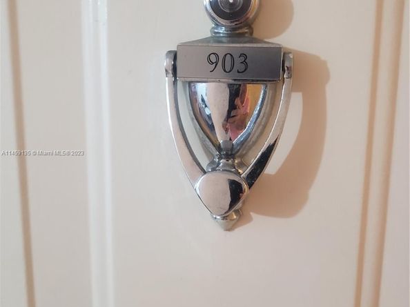 5077 NW 7th St 903, Miami FL 33126