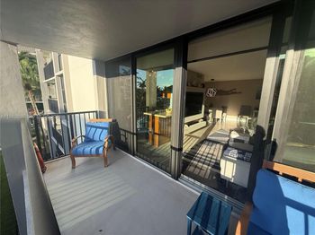 1301 NE River Reach Dr