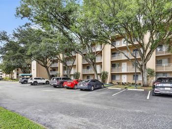 9470 Tangerine Pl