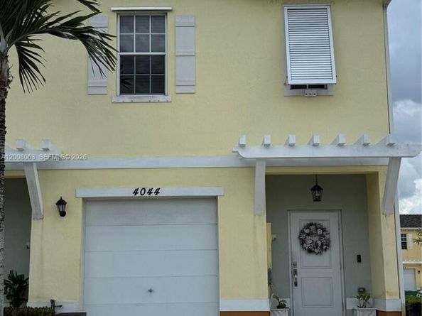 Undisclosed Address #A12008063, Lauderhill FL 33313