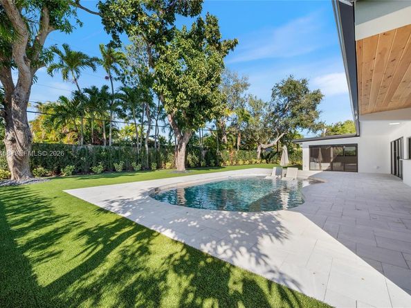 1931 186th Dr, North Miami Beach FL 33179