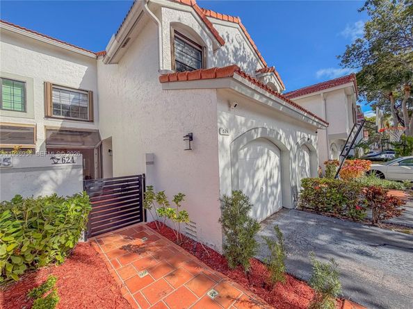 3525 Magellan Cir, Aventura FL 33180