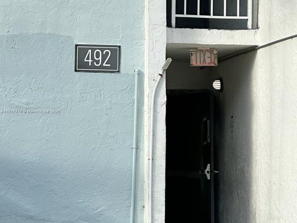 492 NW 165th St Rd C211, Miami FL 33169