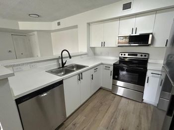 12166 Saint Andrews Pl