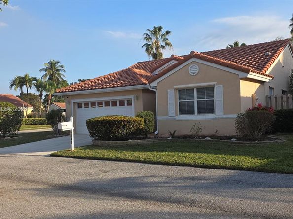 6618 Skipper Ter, Margate FL 33063