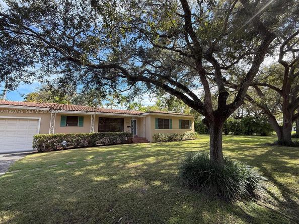 1721 Columbus Blvd, Coral Gables FL 33134