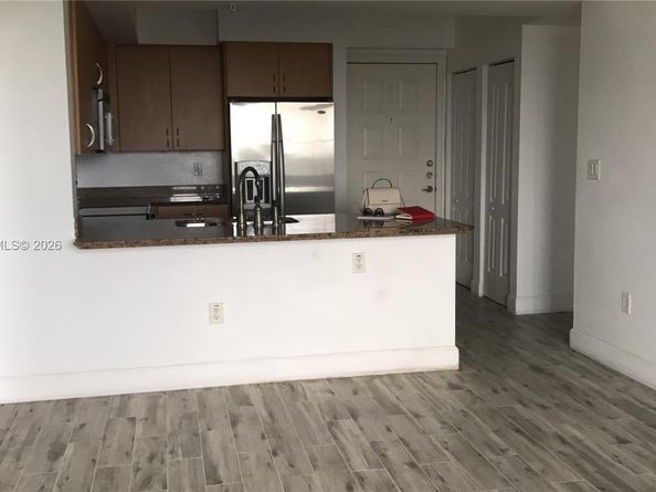 1830 Radius Dr 407, Hollywood FL 33020