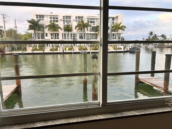 7207 Bay Dr 24, Miami Beach FL 33141