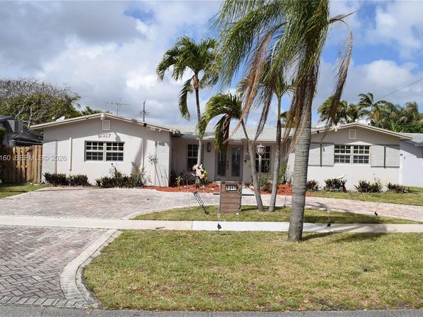 5317 Van Buren St, Hollywood FL 33021