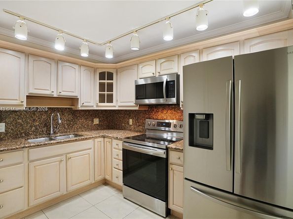 3800 S Ocean Dr 414, Hollywood FL 33019