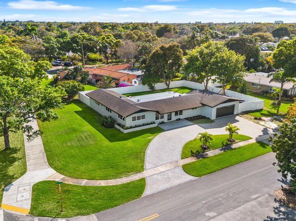 5402 SW 1st Ct, Plantation FL 33317