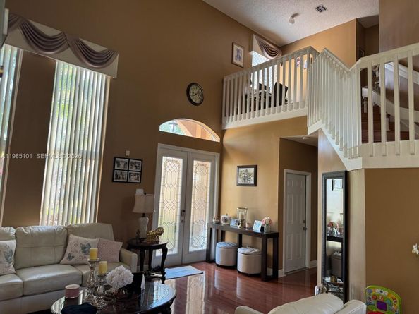 1661 SE 17th St, Homestead FL 33035