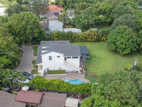 507 Hunting Lodge Dr, Miami Springs FL 33166