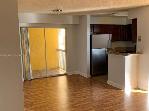 7650 Westwood Dr 519, Tamarac FL 33321