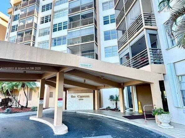 1200 Saint Charles Pl 218, Pembroke Pines FL 33026