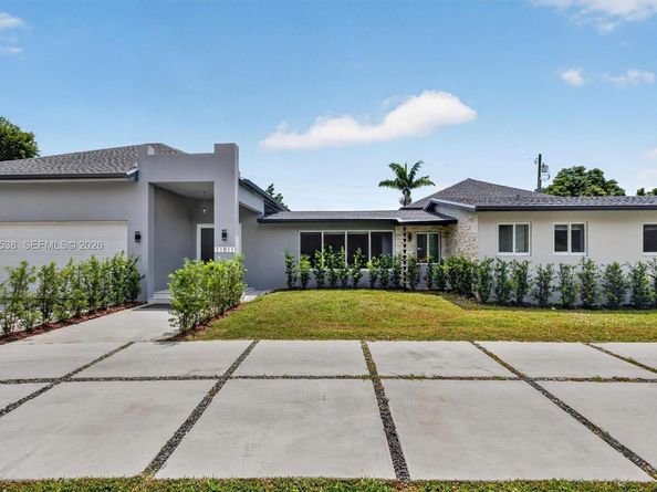 11811 SW 82nd Rd, Miami FL 33156