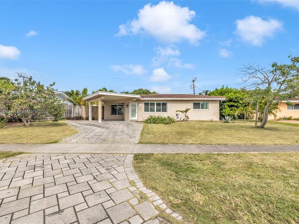 2221 NE 61st Ct, Fort Lauderdale FL 33308