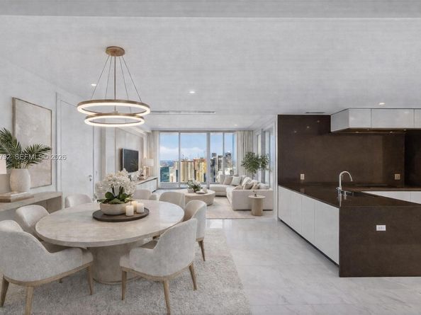 300 N Biscayne Boulevard Way 4809W, Miami FL 33131