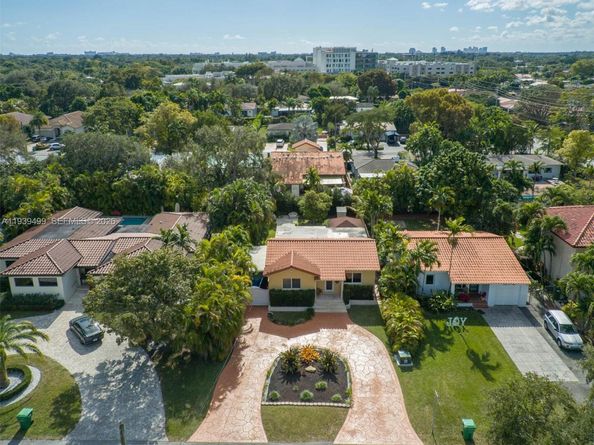 6120 SW 27th St, Miami FL 33155