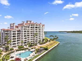 5266 Fisher Island Dr