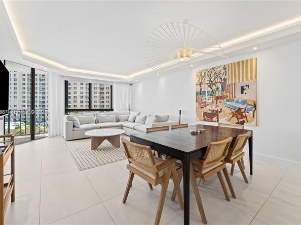 520 Brickell Key Dr A713, Miami FL 33131