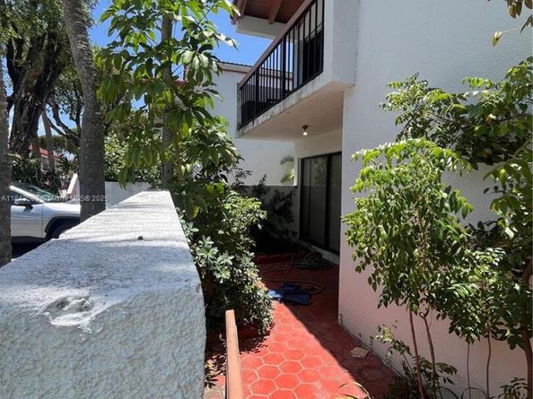 7430 SW 153rd Pl 1061, Miami FL 33193