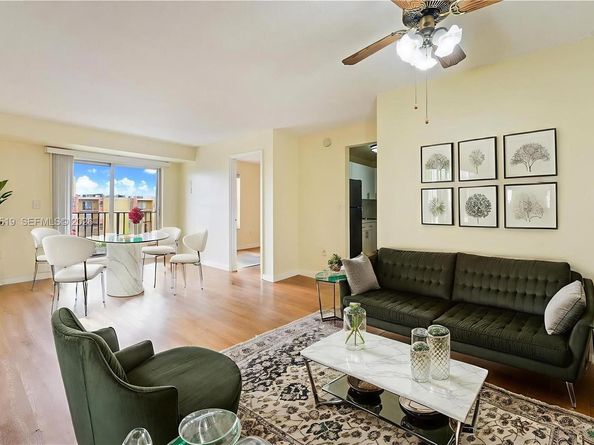 4801 NW 7th St 80316, Miami FL 33126