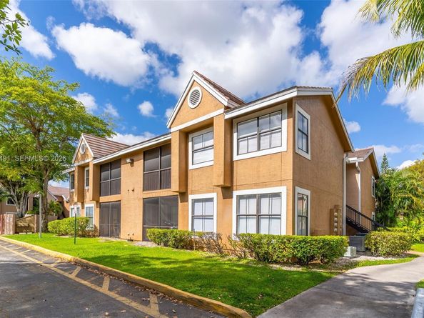 10680 SW 155th Pl 1405, Miami FL 33196
