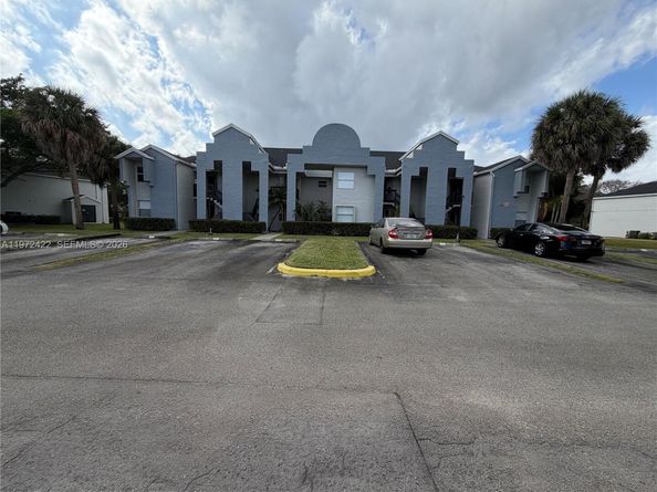 430 SW 113th Way 430, Pembroke Pines FL 33025