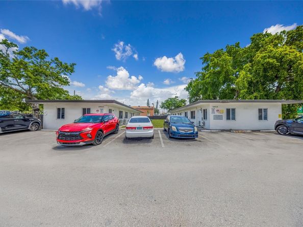 3932 SW 12th Pl, Fort Lauderdale FL 33312