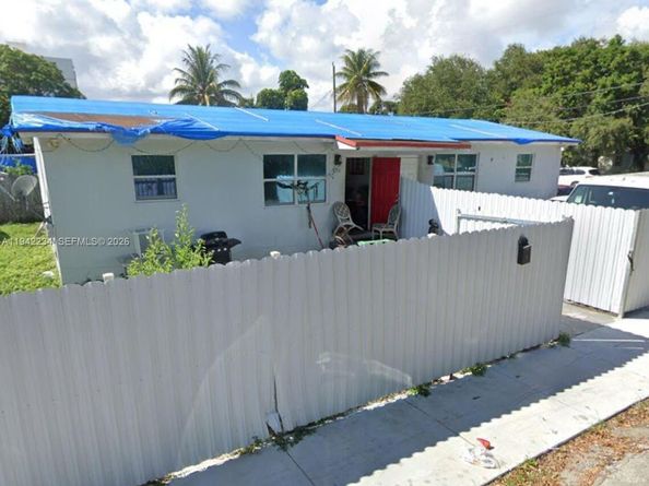 5752 NW 1st Ave, Miami FL 33127