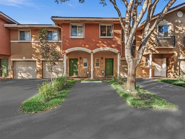 21 SE 3rd Ave, Hallandale Beach FL 33009