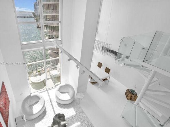 300 S Biscayne Blvd L1012, Miami FL 33131