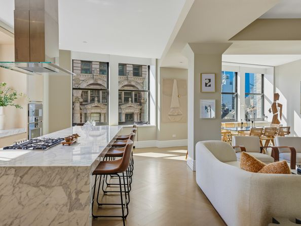 212 5th Avenue 16B, New York NY 10010
