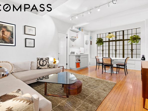 21 East 10th Street 5A, New York NY 10003