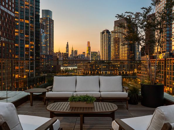 68 Commercial Street PENTHOUSE, Brooklyn NY 11222