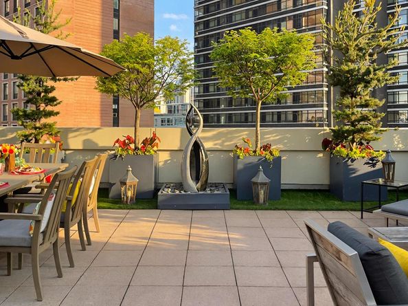 27-28 Thomson Avenue 608, Queens NY 11101