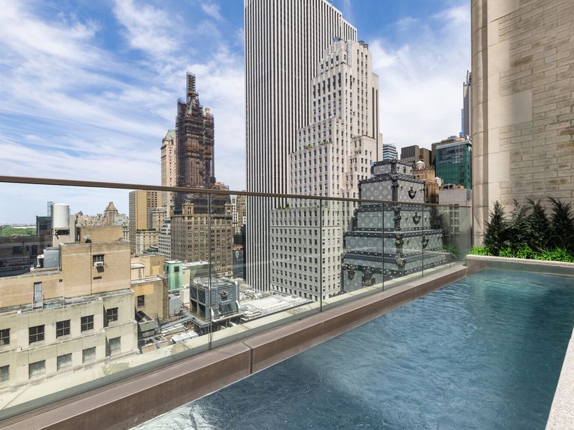 730 5th Avenue 18B, New York NY 10019