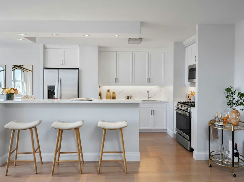 155 West 68th Street 1211, New York NY 10023