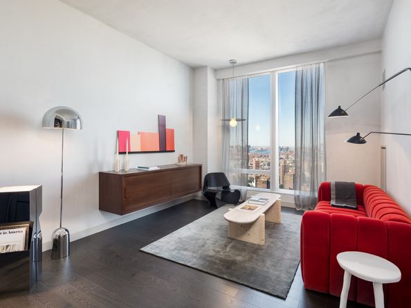 252 South Street 22J, New York NY 10002