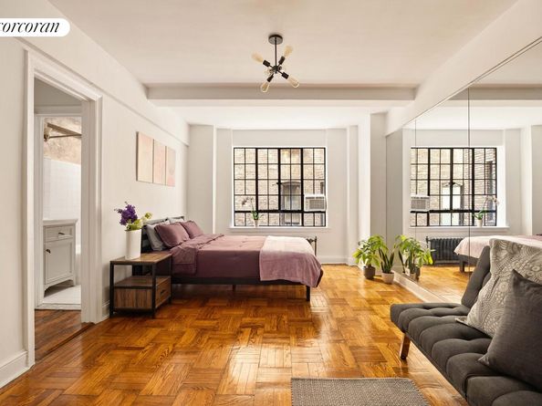 140 East 40th Street 3J, New York NY 10016