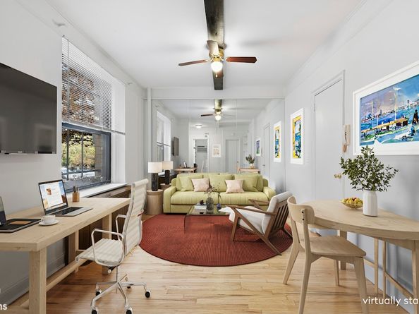 140 East 95th Street 1E, New York NY 10128